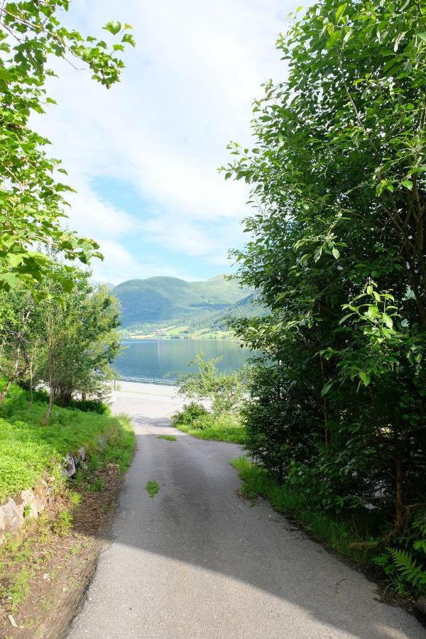Lake View Holiday Stay In Jolster Ardal  Exterior photo